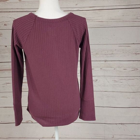 Chaser | Mulberry Purple Thermal Waffle Top, Med - Picture 6 of 7